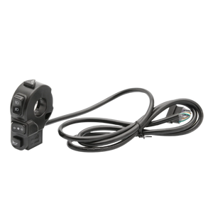 Detailaufnahme der Bedienelemente am E-Chopper Kombischalter – Hupe, Licht, Blinker