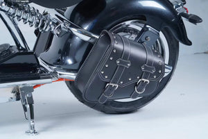 Große Satteltasche am E-Chopper montiert Rockbike